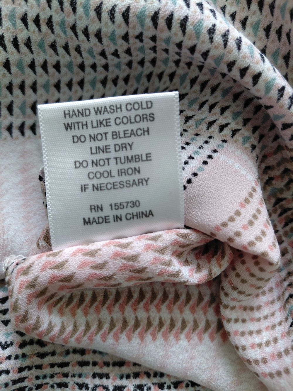 Rose & Olive Pink and Black Geometric Button-Down Top Size 1X - Picture 8 of 8